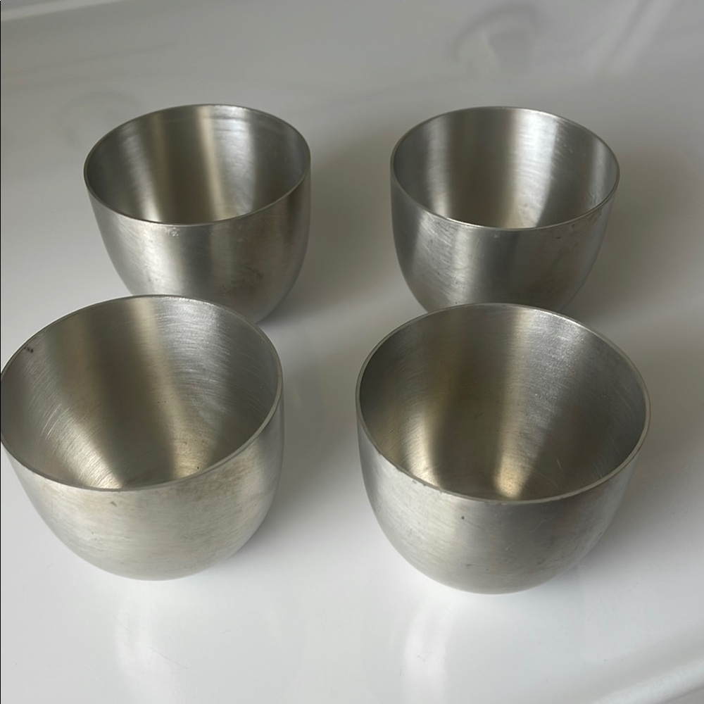 Silver Modern Drinkware Set with Brushed Finish